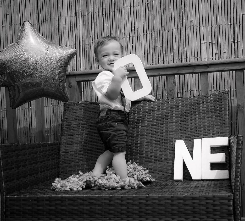 birthday shoot, sussex family photographer, Kat Naish Photography